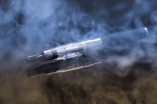 First death linked to lung illness tied to vaping